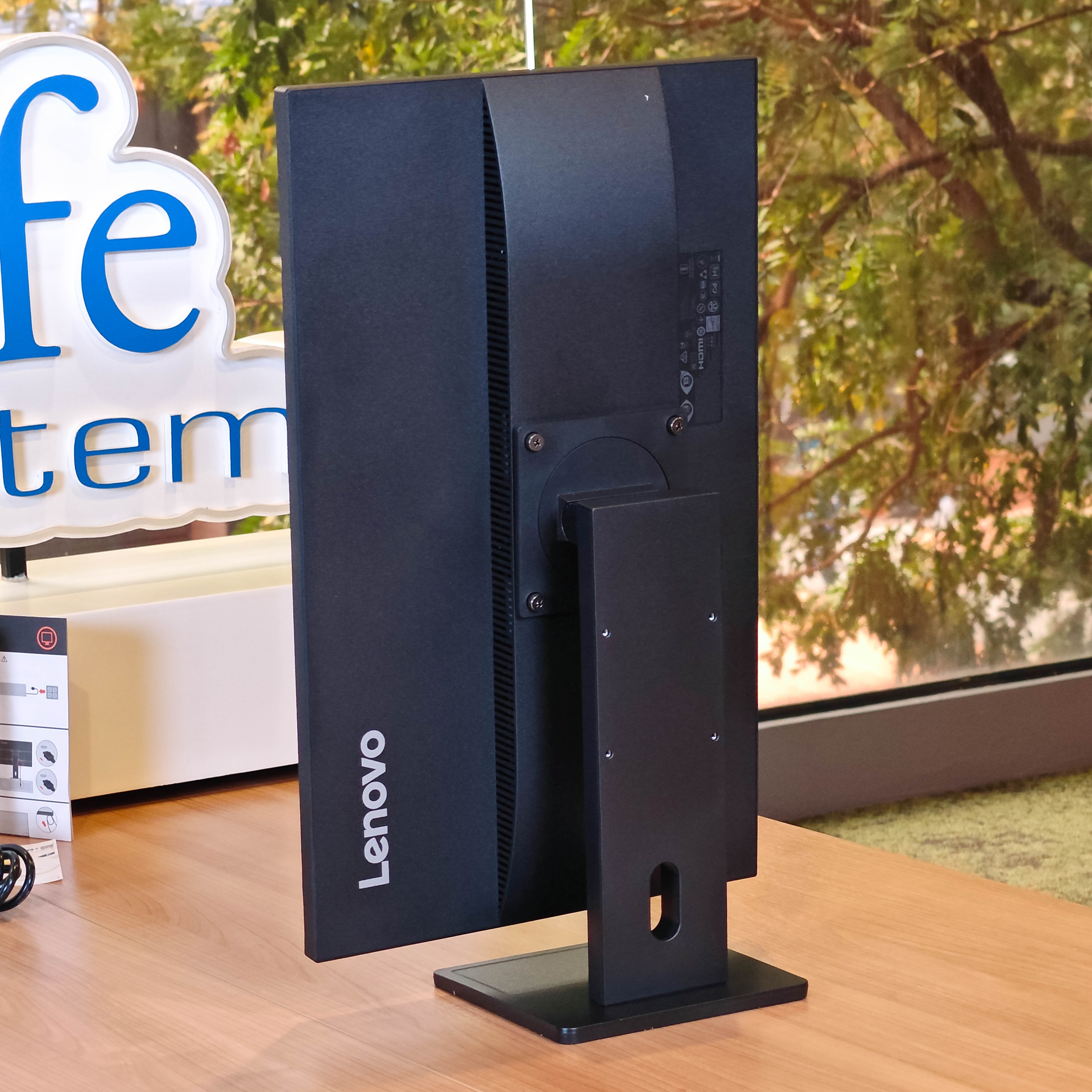 ภาพแกะกล่องสินค้า (Unboxing) แสดงสินค้าจริงและอุปกรณ์ภายในกล่อง ภาพที่ 3