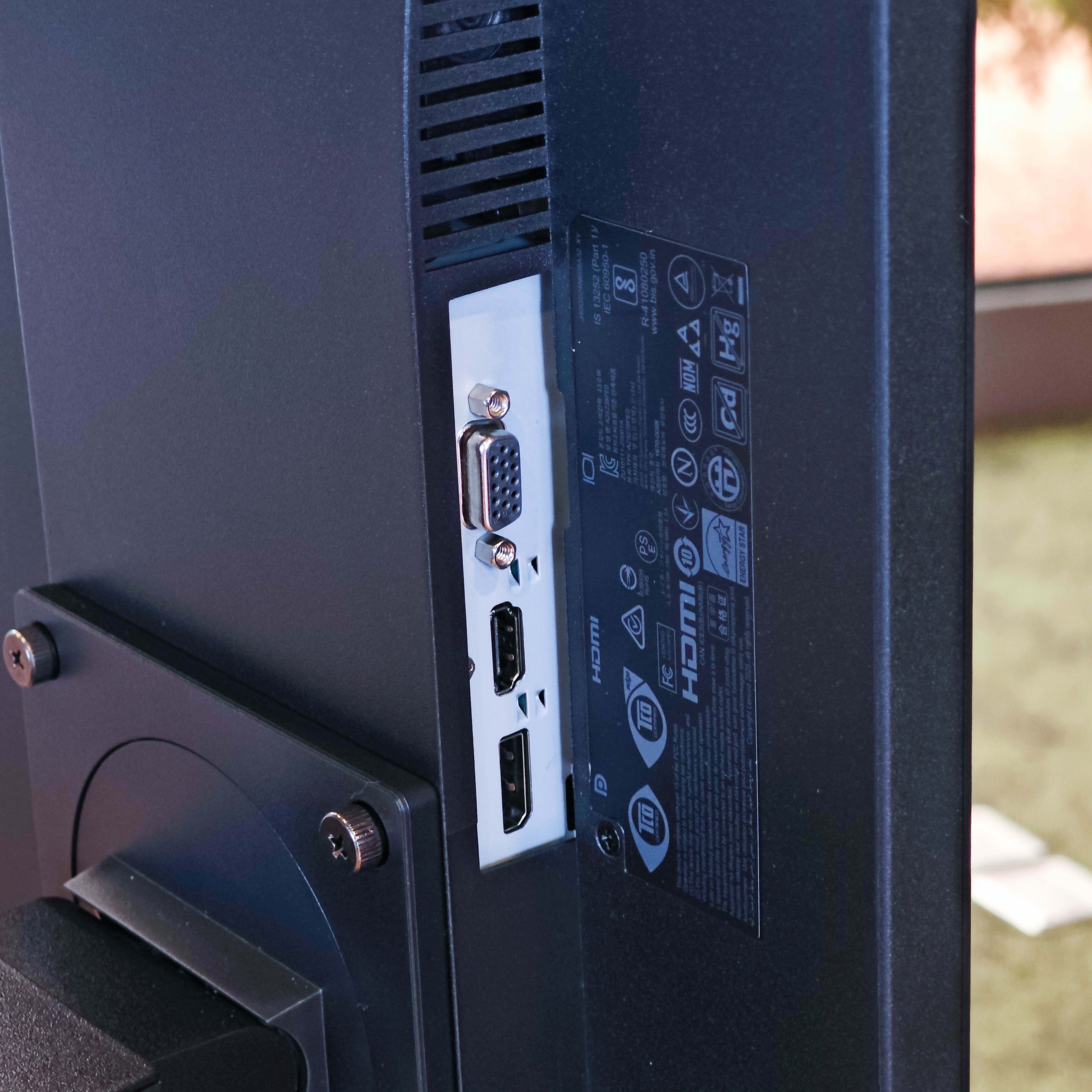 ภาพแกะกล่องสินค้า (Unboxing) แสดงสินค้าจริงและอุปกรณ์ภายในกล่อง ภาพที่ 7