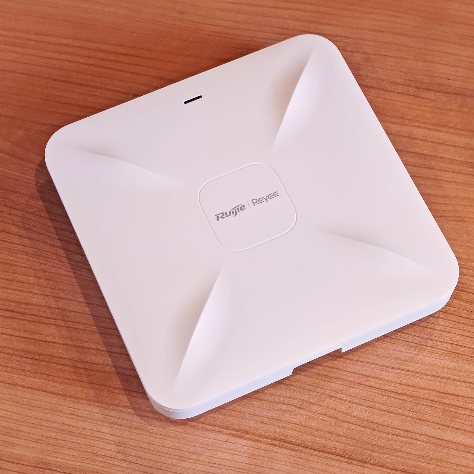 ภาพแกะกล่องสินค้า (Unboxing) แสดงสินค้าจริงและอุปกรณ์ภายในกล่อง ภาพที่ 7